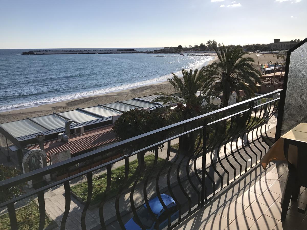 Hotel La Sirenetta جيارديني ناكسوس المظهر الخارجي الصورة